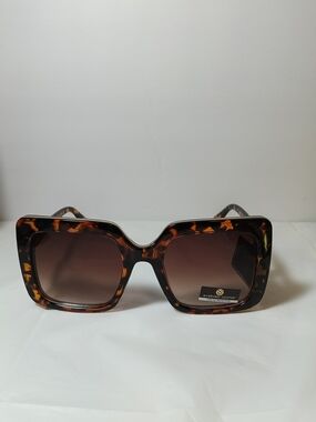 Margaret Josephs Women's Designer Square Sunglasses 100% UV Protection NWT